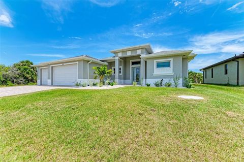 A home in PORT CHARLOTTE