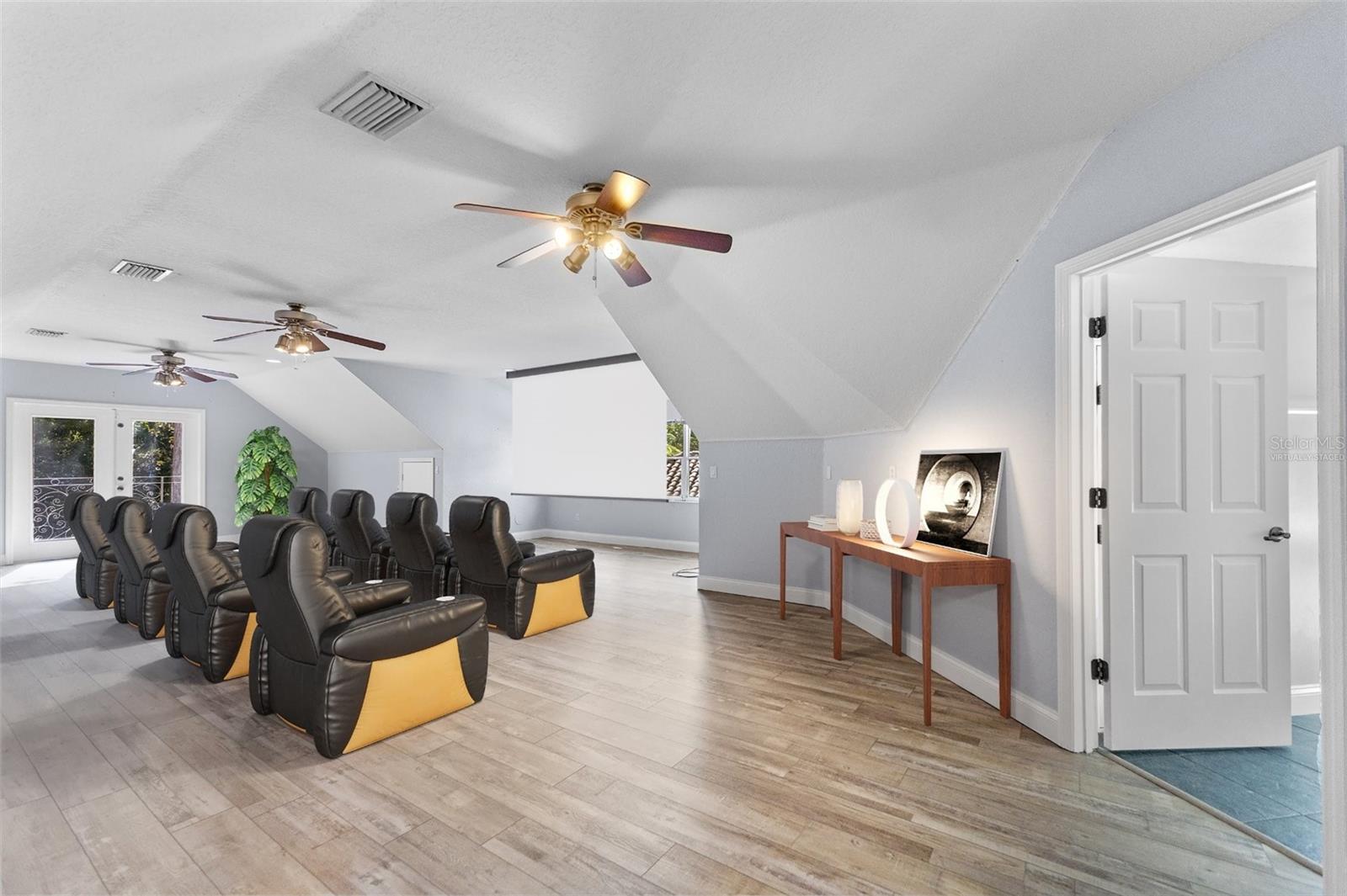 CHELSFORD HEIGHTS - Residential