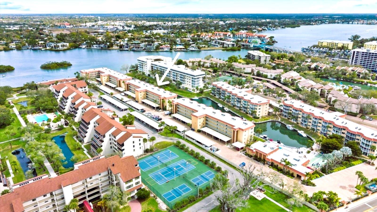 SIESTA HARBOR II - Residential