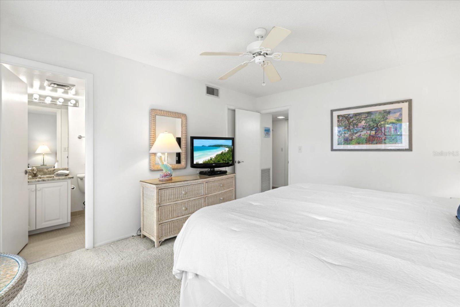 SIESTA HARBOR II - Residential