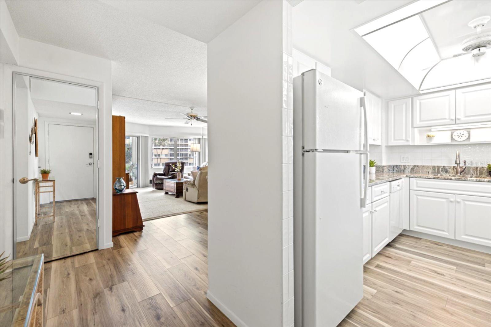 SIESTA HARBOR II - Residential