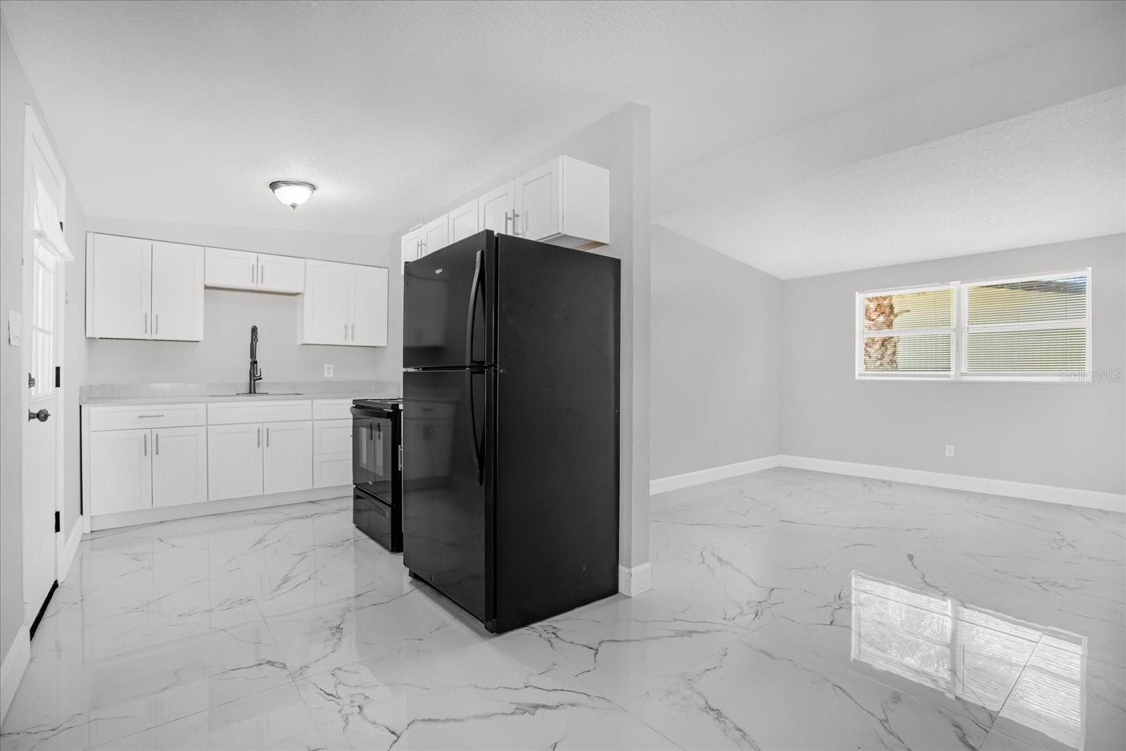 ACADEMY MANOR UNIT 01 - Residential