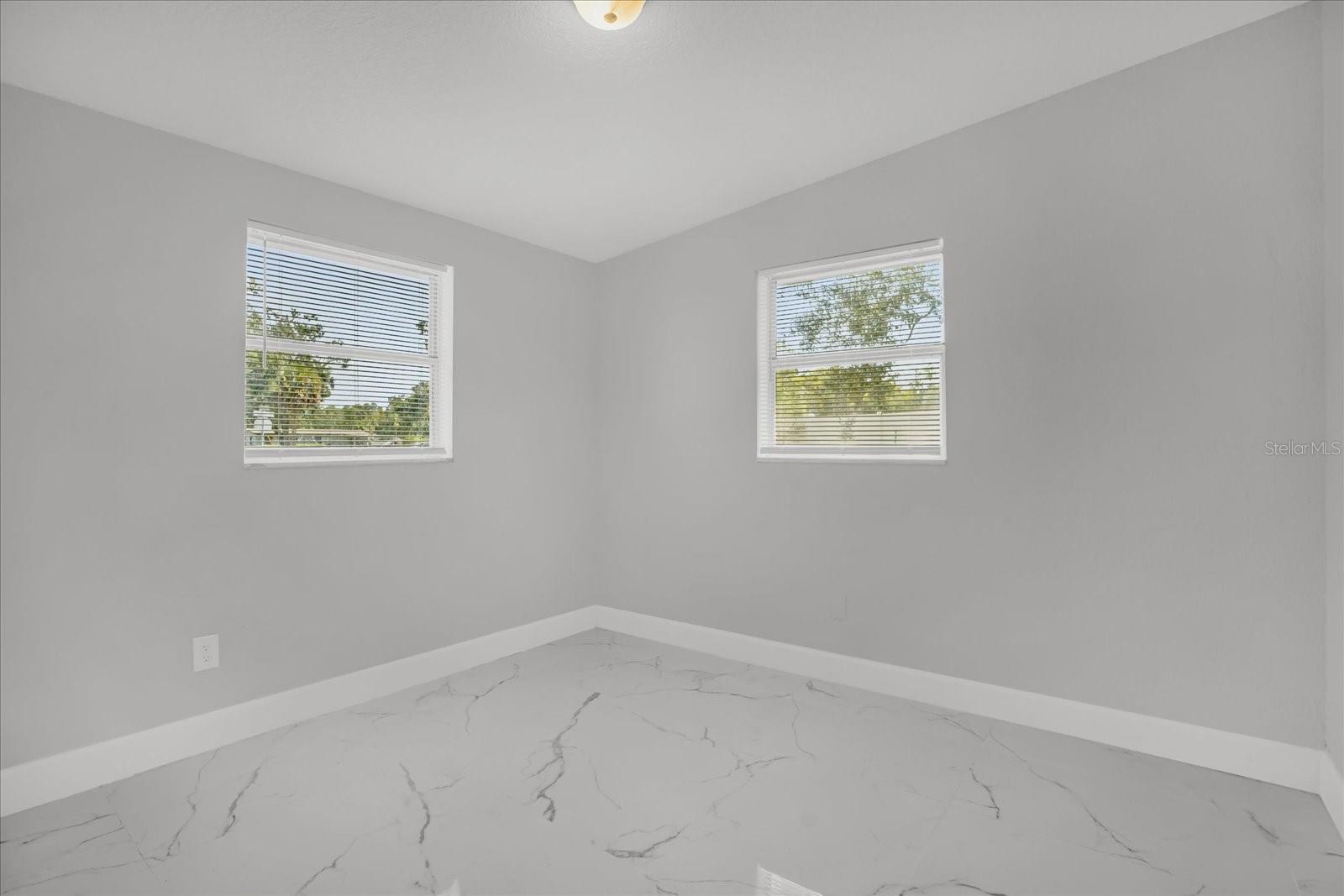 ACADEMY MANOR UNIT 01 - Residential