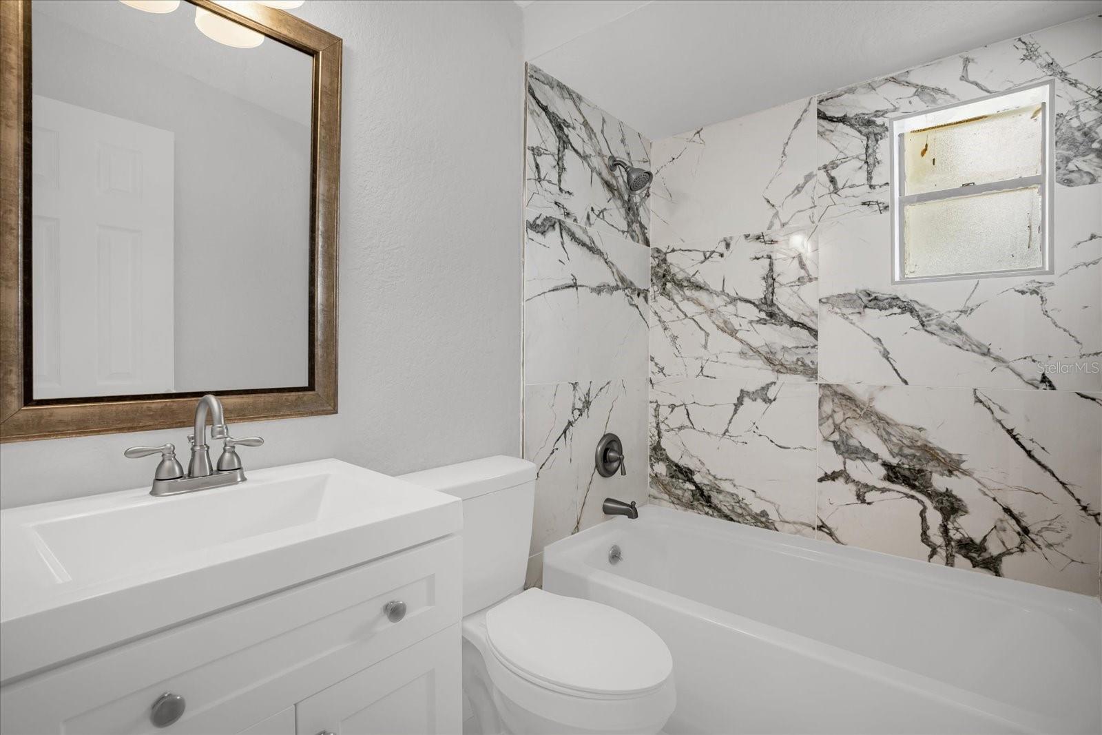 ACADEMY MANOR UNIT 01 - Residential