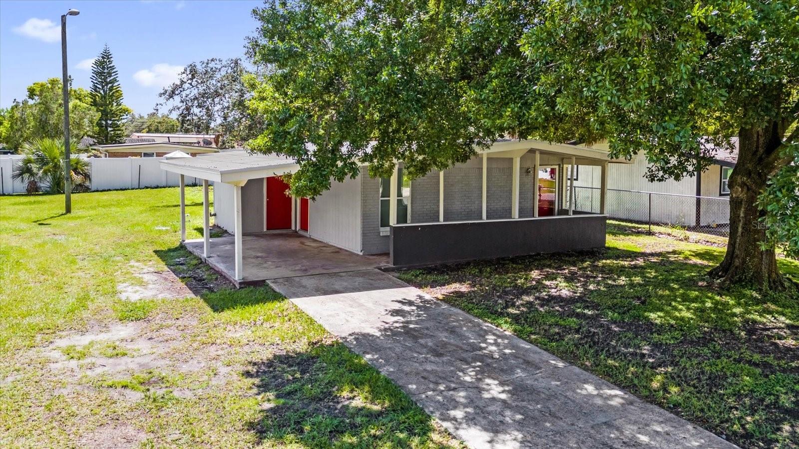 ACADEMY MANOR UNIT 01 - Residential