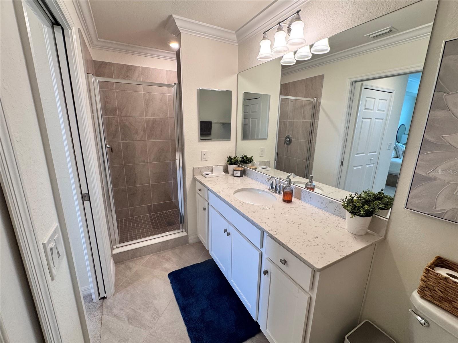 TERRACE VI AT LAKEWOOD NATIONAL PH I - Residential Lease