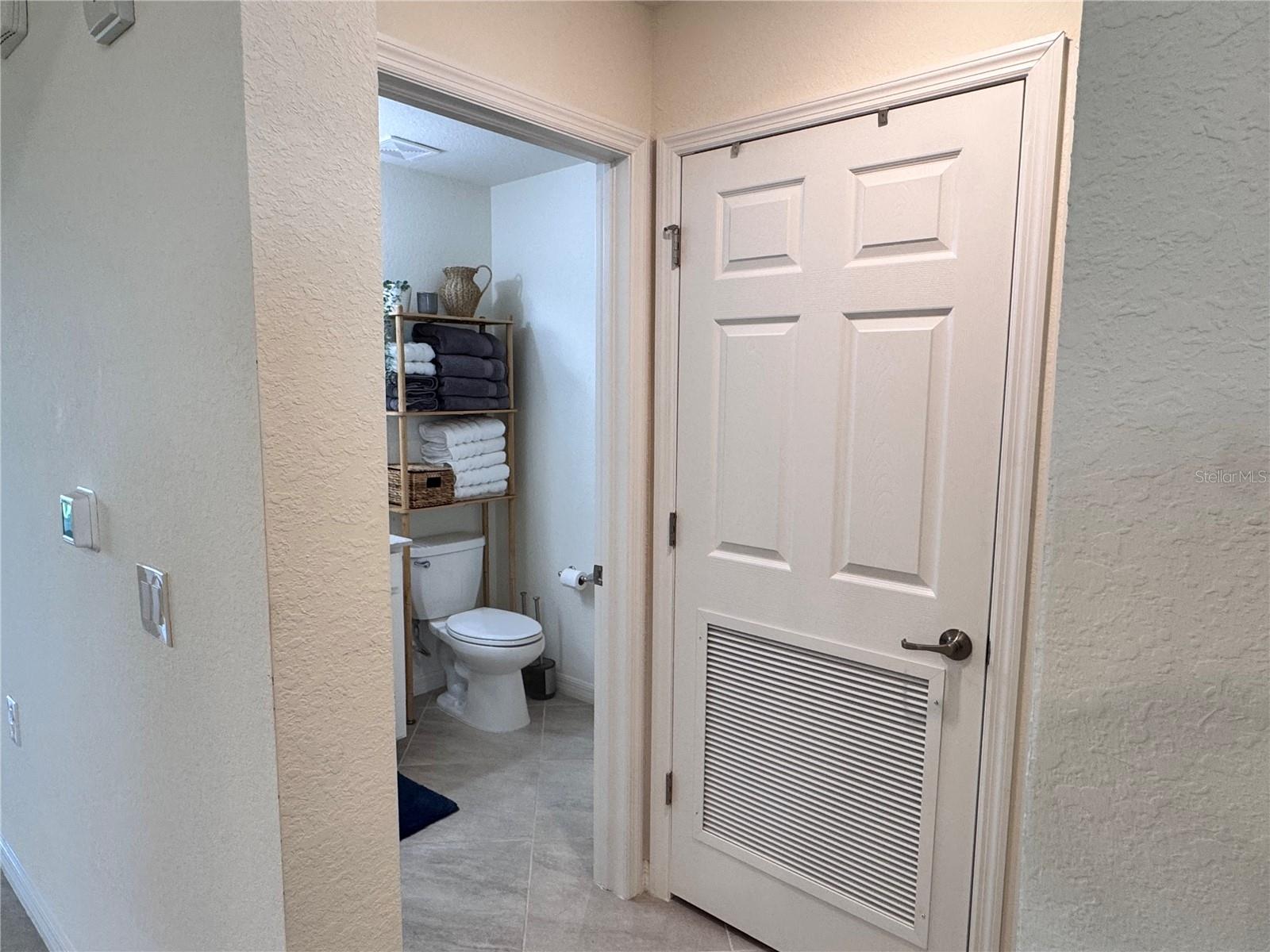 TERRACE VI AT LAKEWOOD NATIONAL PH I - Residential Lease