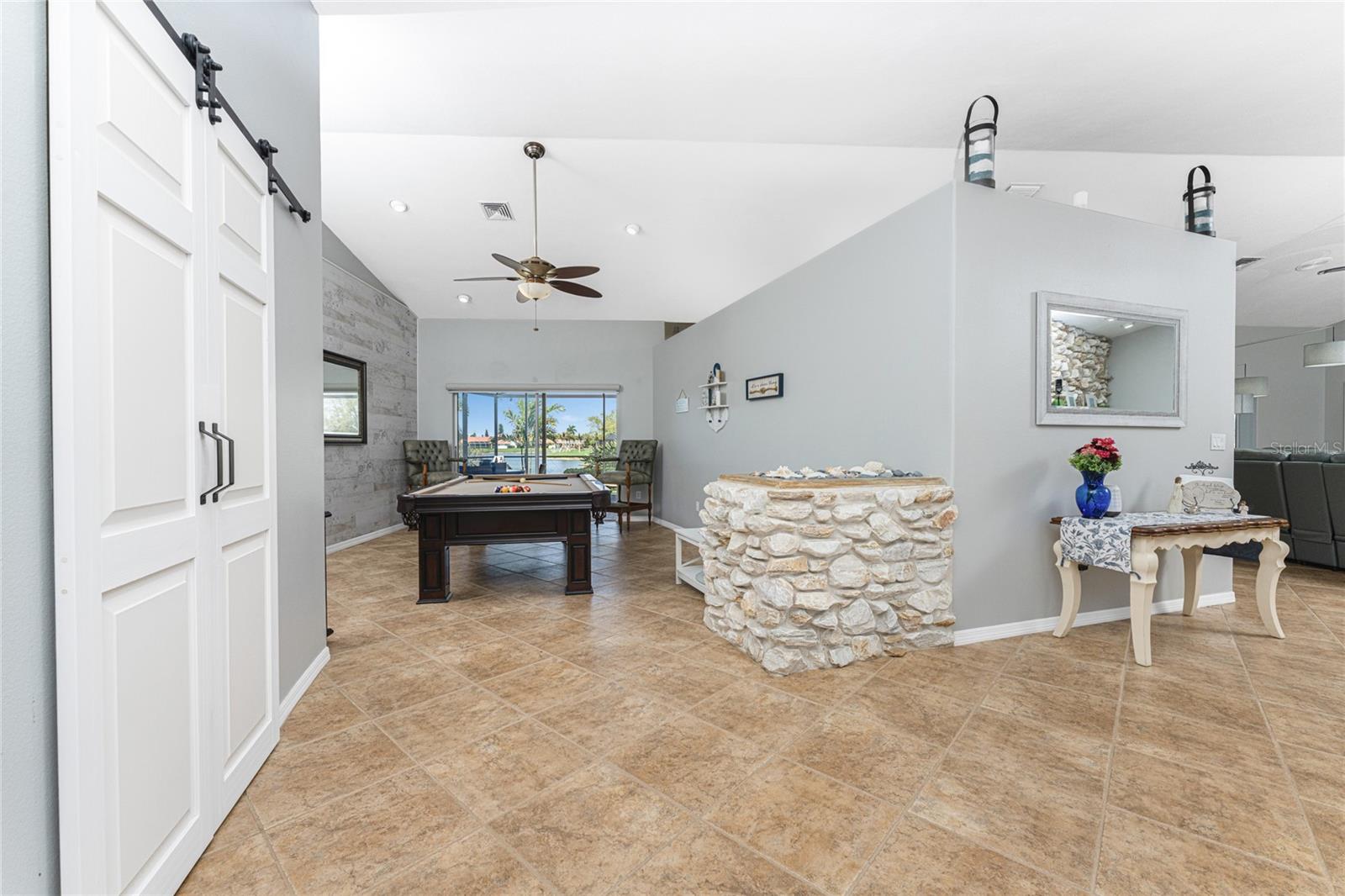 ENGLEWOOD ISLES SUB - Residential