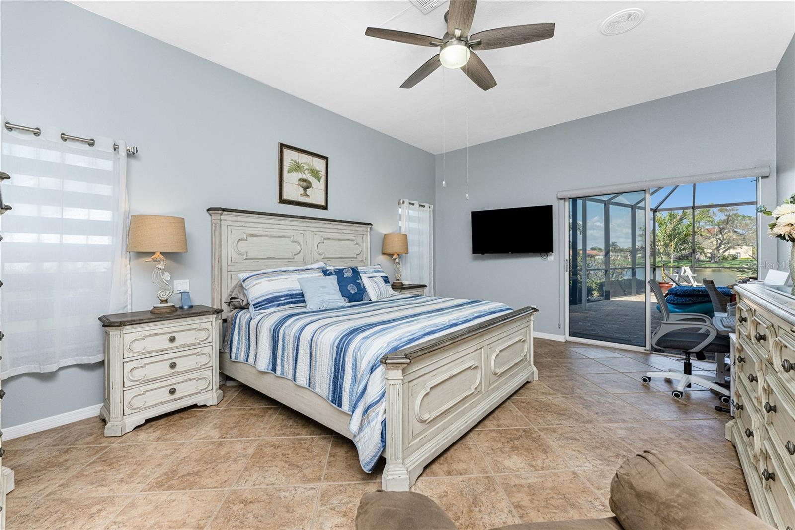 ENGLEWOOD ISLES SUB - Residential