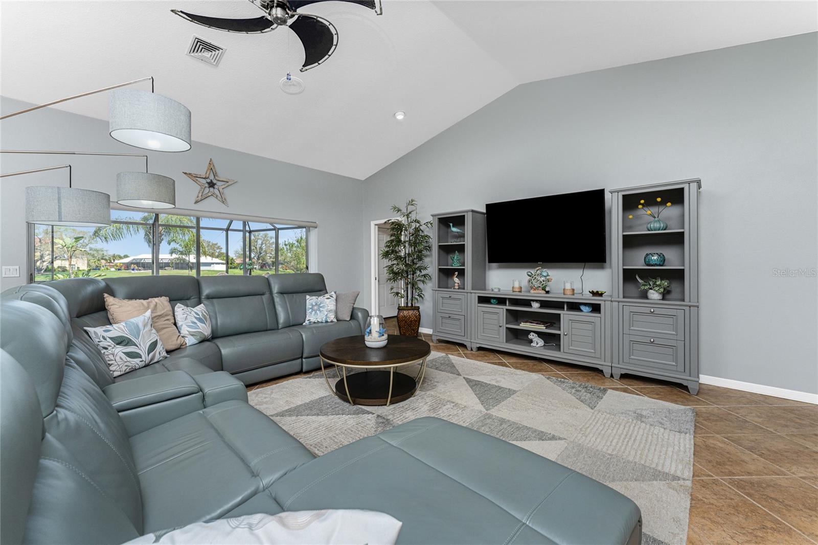 ENGLEWOOD ISLES SUB - Residential