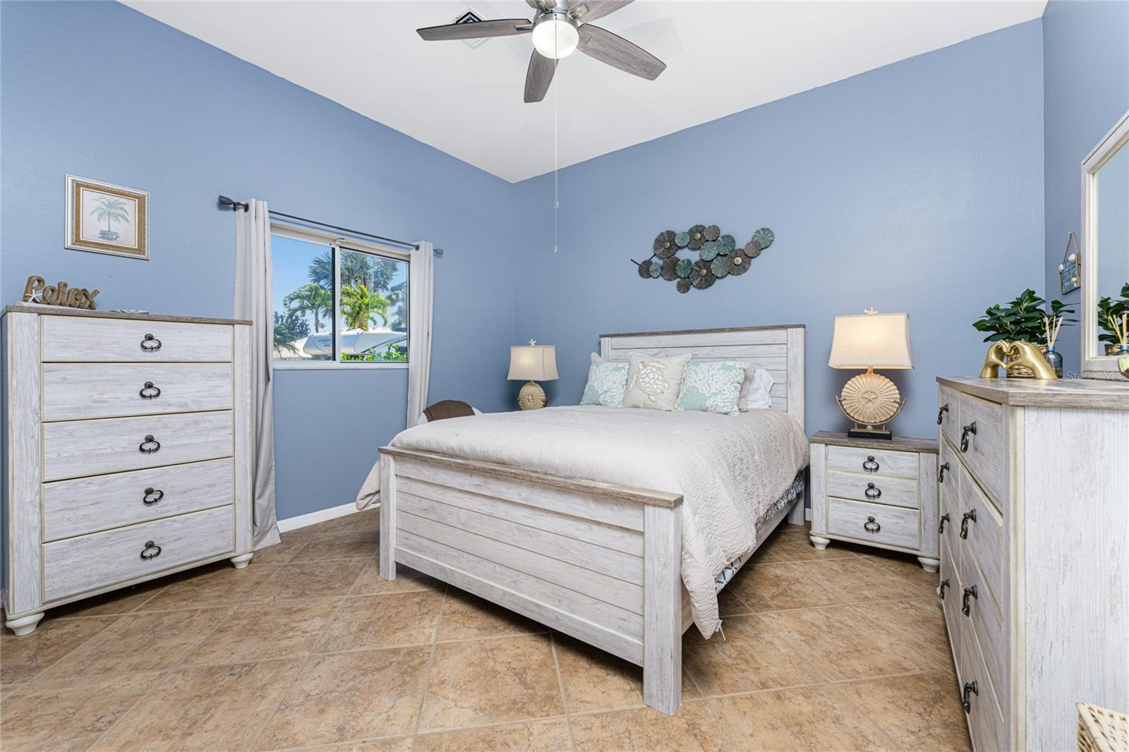 ENGLEWOOD ISLES SUB - Residential