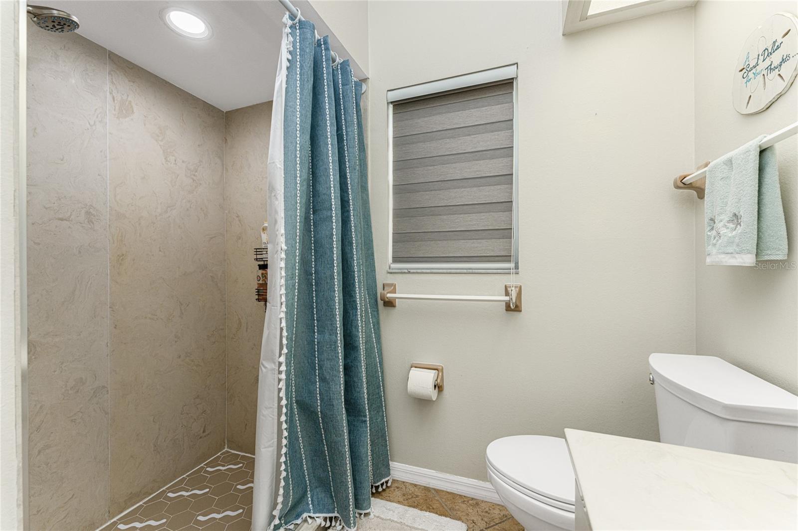 ENGLEWOOD ISLES SUB - Residential