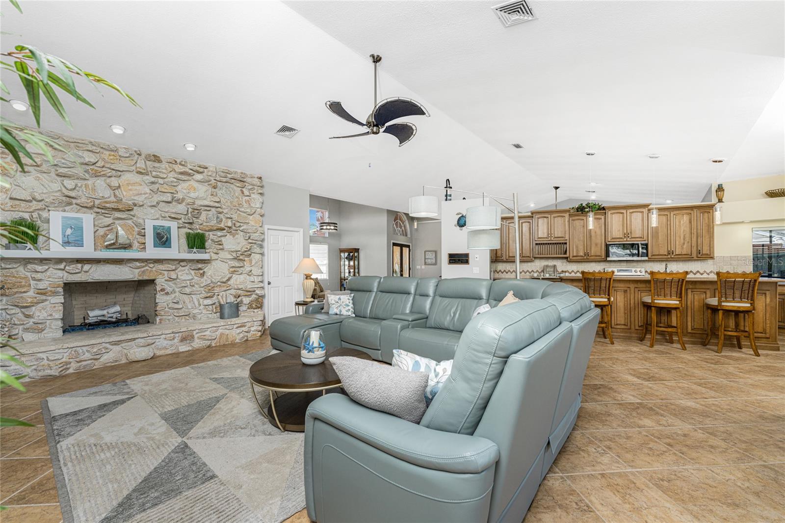 ENGLEWOOD ISLES SUB - Residential