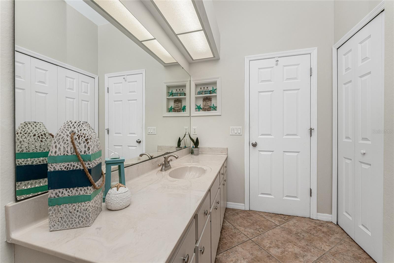 ENGLEWOOD ISLES SUB - Residential