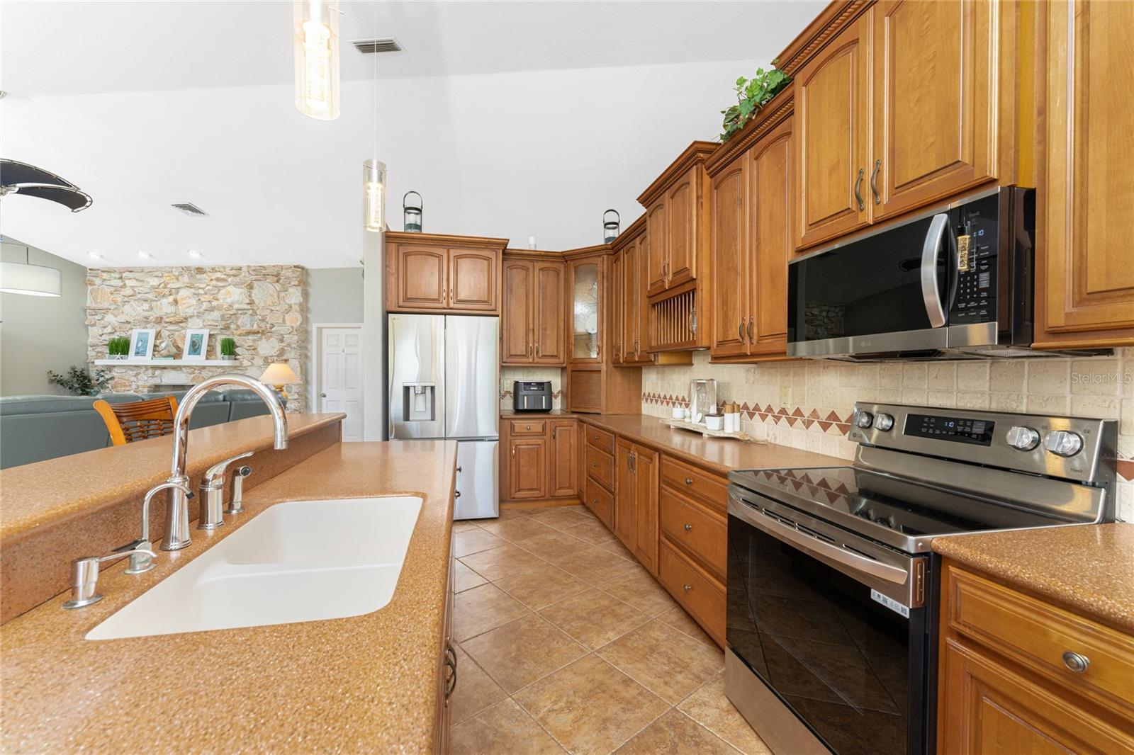 ENGLEWOOD ISLES SUB - Residential