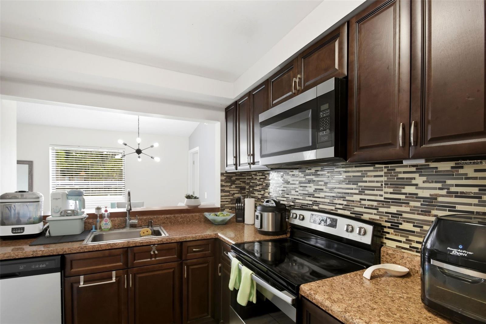 CENTRE COURT CONDO 01 PH 01 - Residential