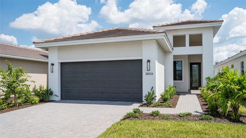 18324 ROCKPORT PLACE LAKEWOOD RANCH FL 34211