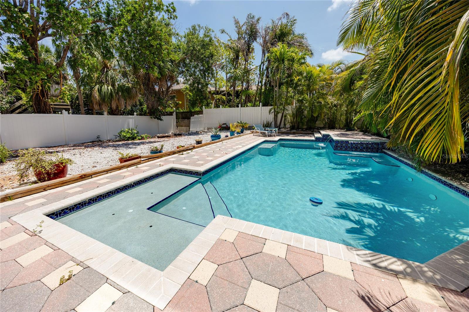 TIERRA VERDE UNIT 1 3RD REP - Residential