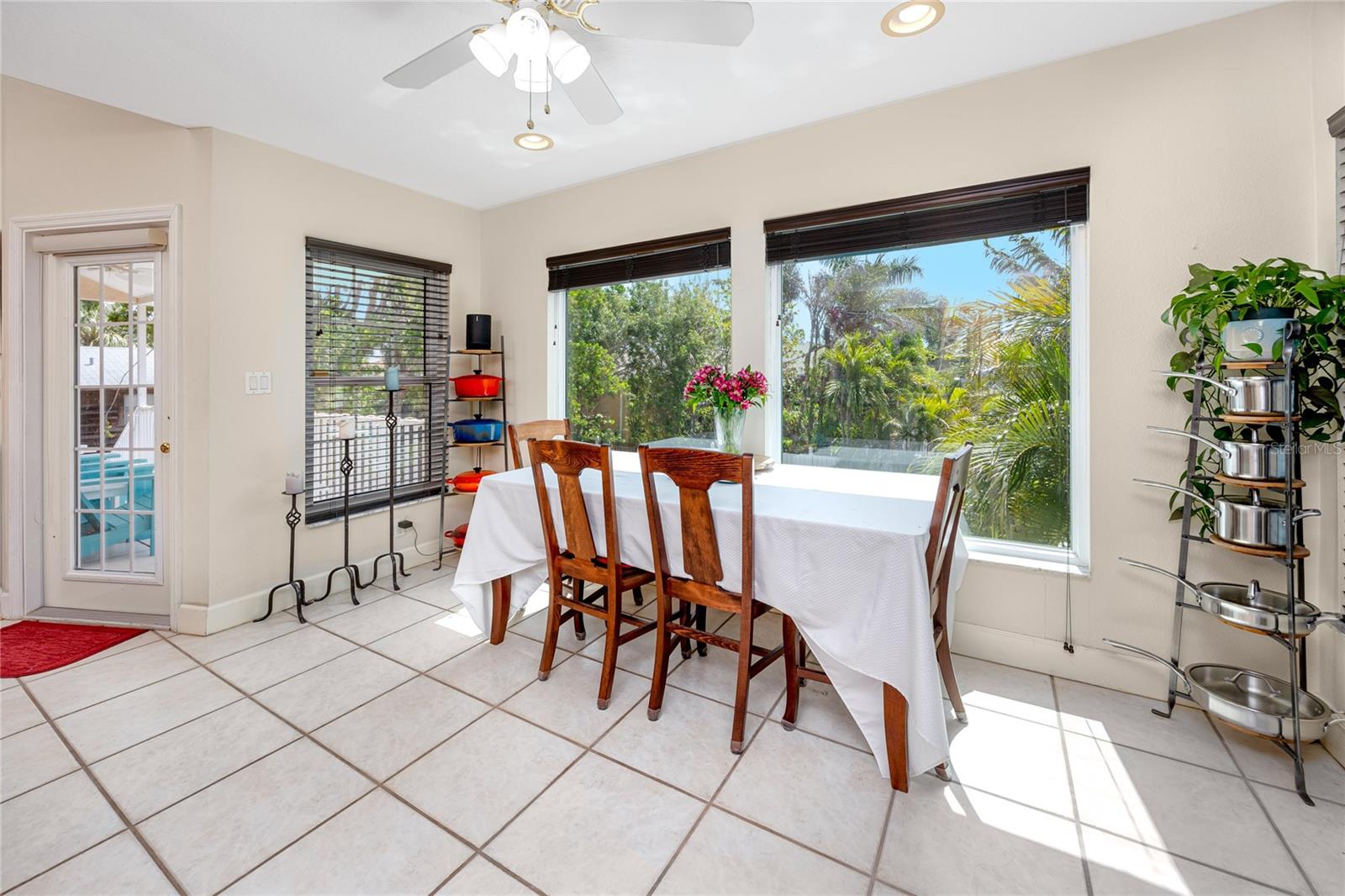 TIERRA VERDE UNIT 1 3RD REP - Residential