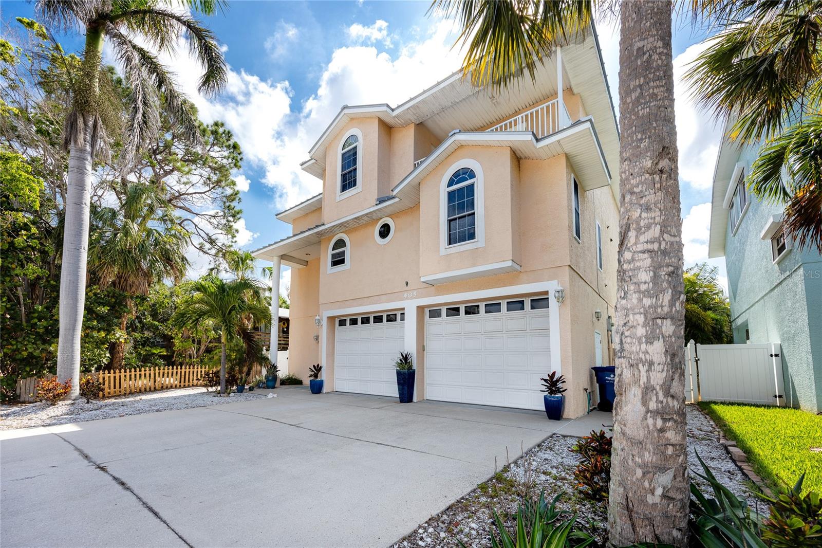 TIERRA VERDE UNIT 1 3RD REP - Residential