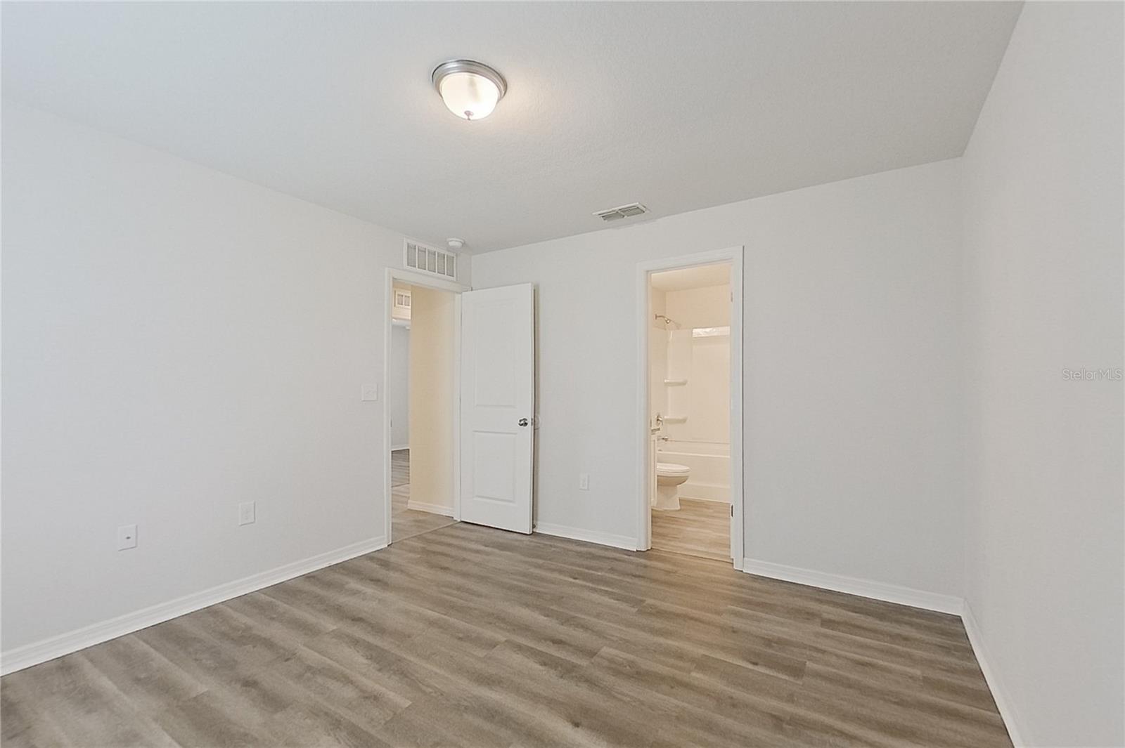 HILL N DALE - Residential Lease