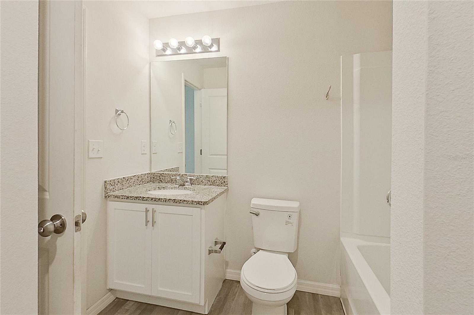 HILL N DALE - Residential Lease