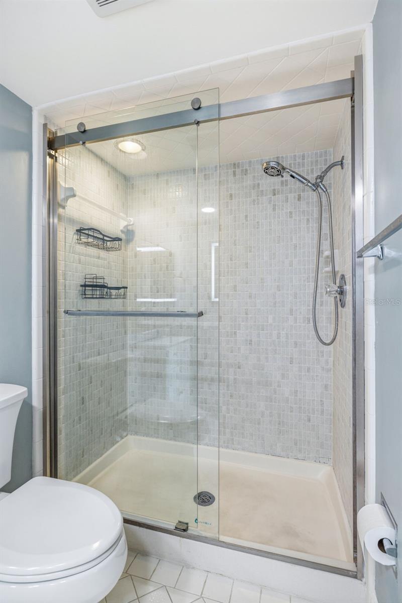 BAYWAY ISLES POINT BRITTANY FIVE - Residential