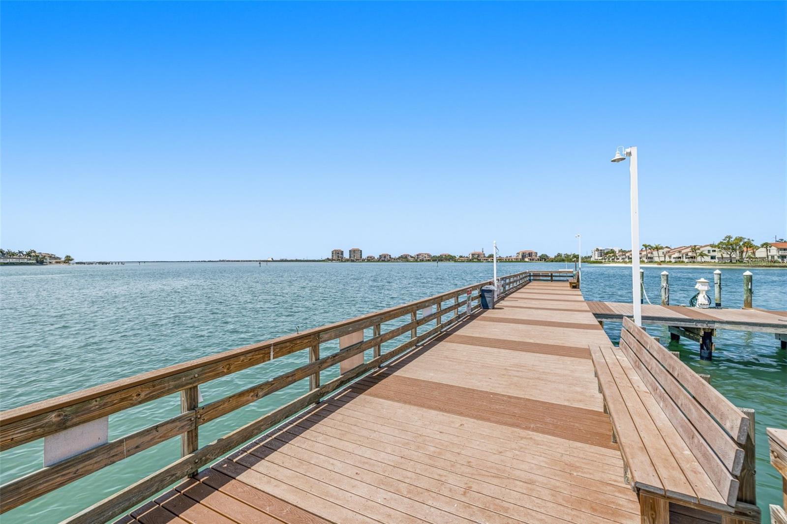 BAYWAY ISLES POINT BRITTANY FIVE - Residential