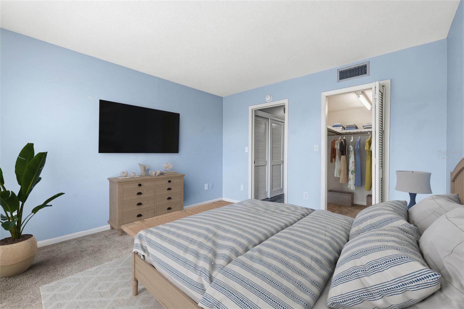 BAYWAY ISLES POINT BRITTANY FIVE - Residential