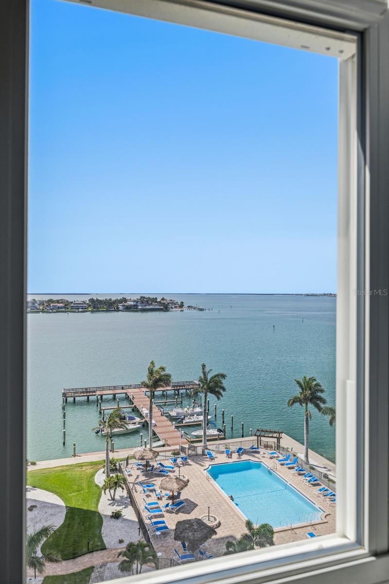 BAYWAY ISLES POINT BRITTANY FIVE - Residential