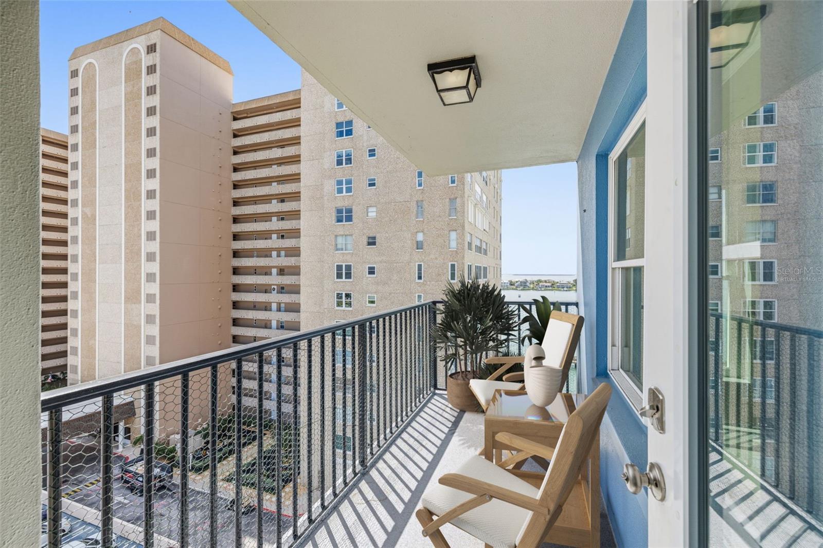 BAYWAY ISLES POINT BRITTANY FIVE - Residential