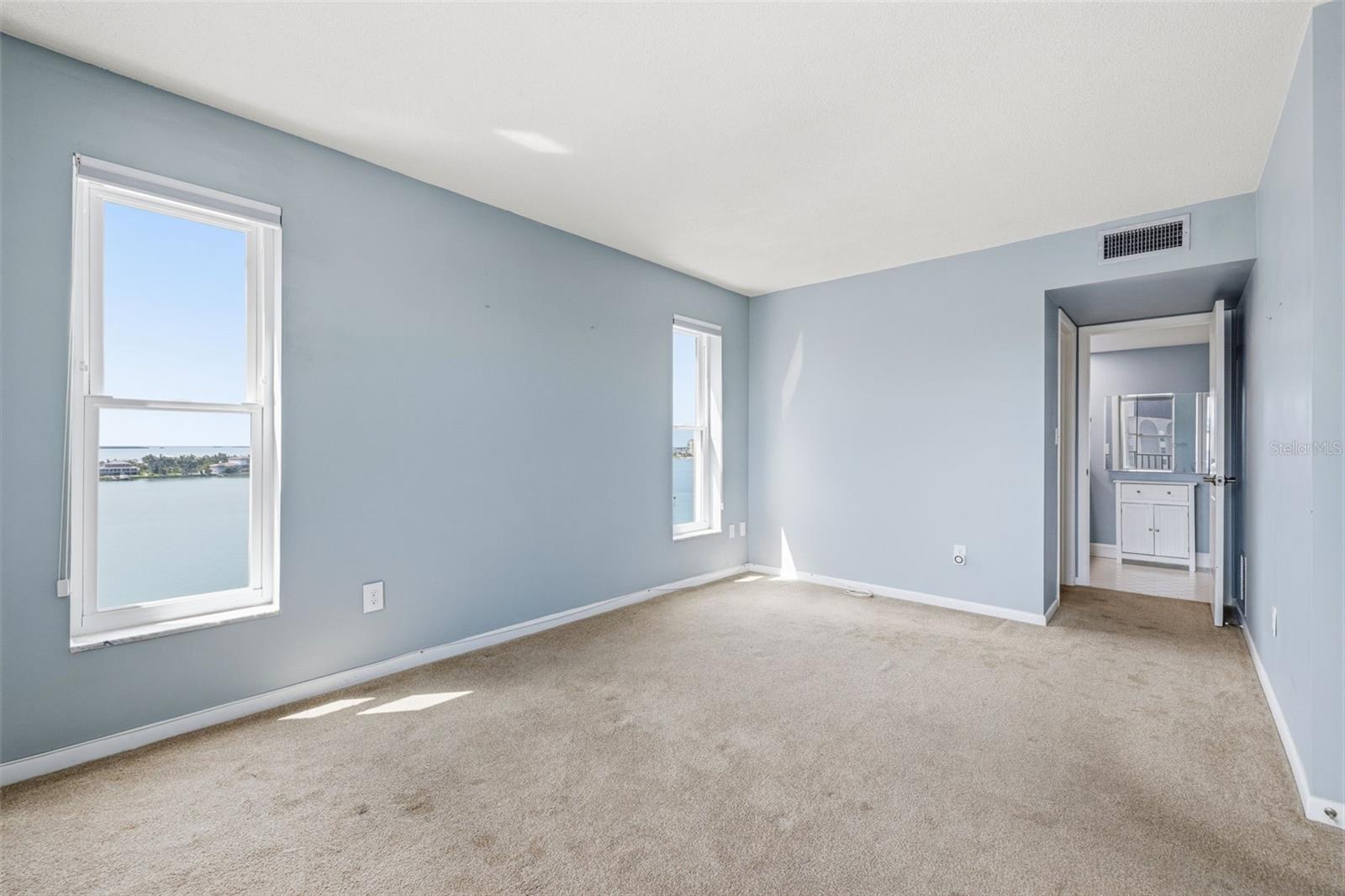 BAYWAY ISLES POINT BRITTANY FIVE - Residential