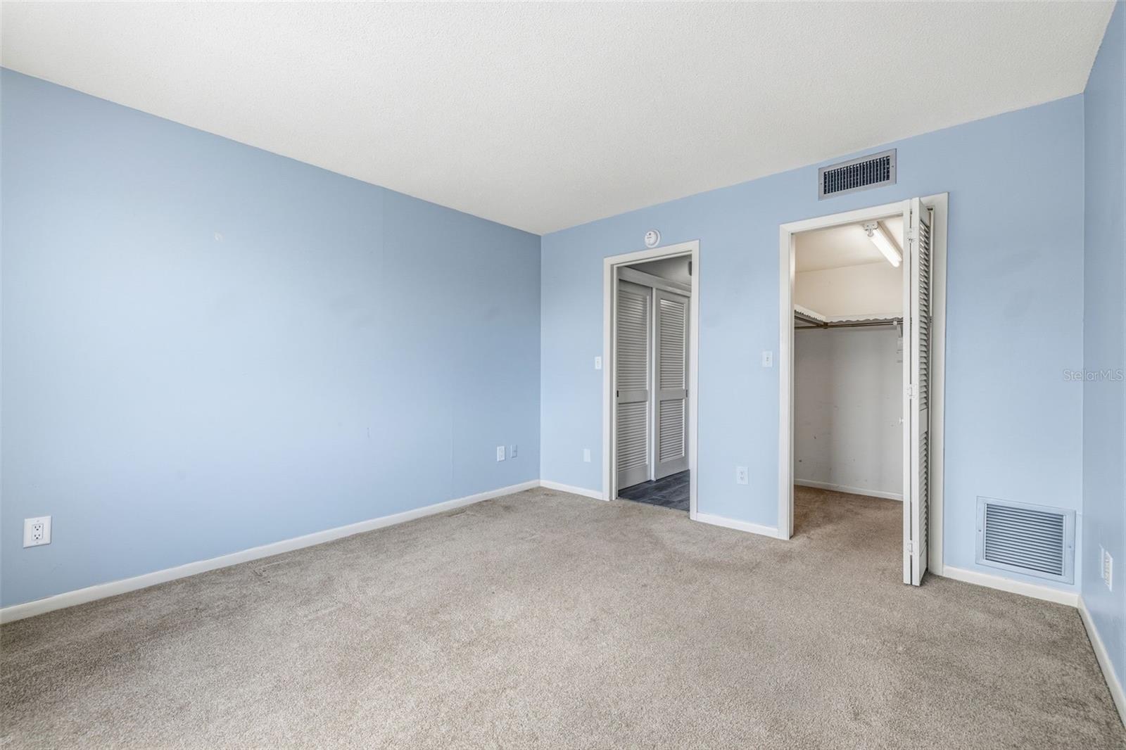 BAYWAY ISLES POINT BRITTANY FIVE - Residential