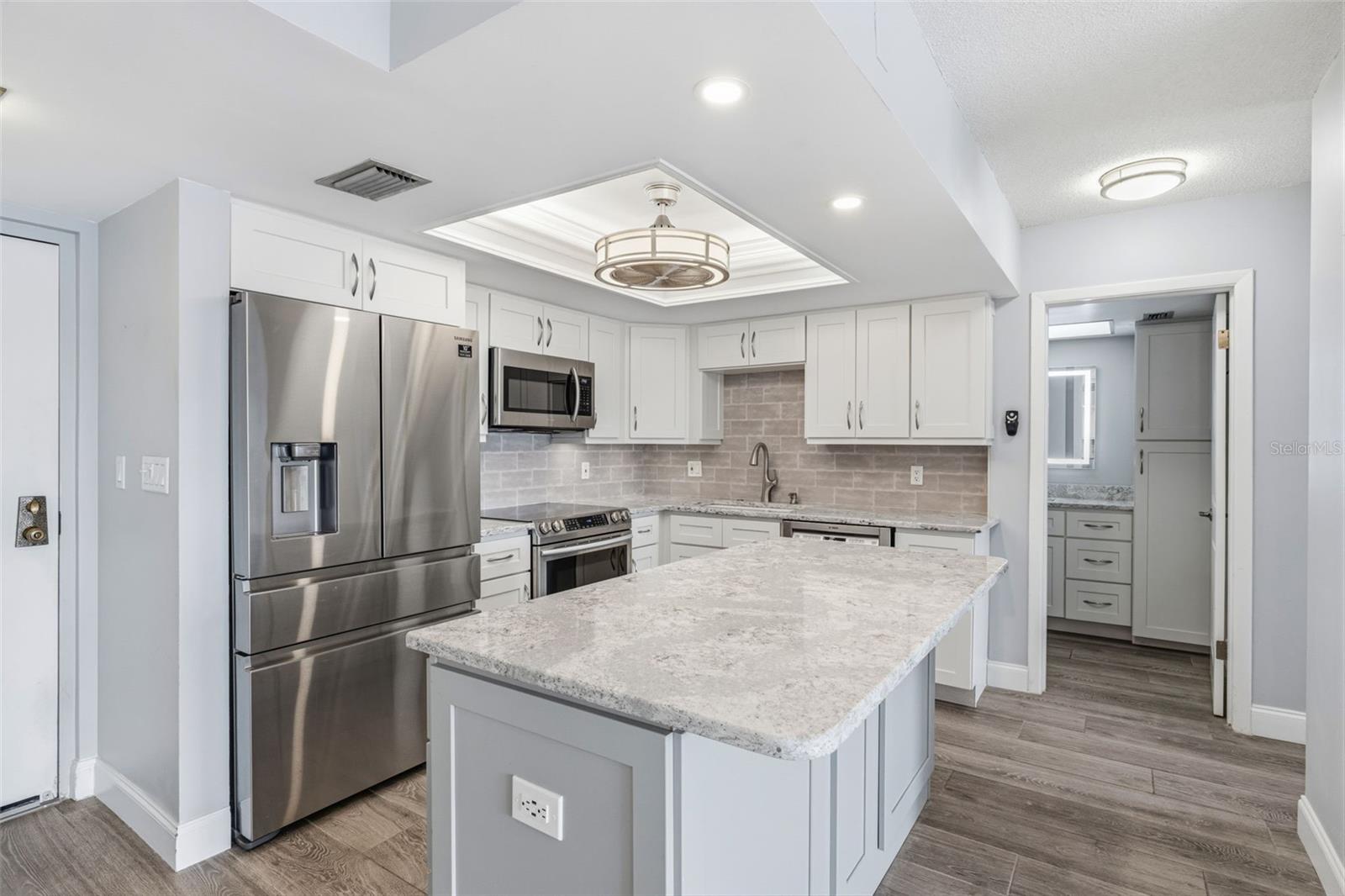 BAYWAY ISLES POINT BRITTANY FIVE - Residential