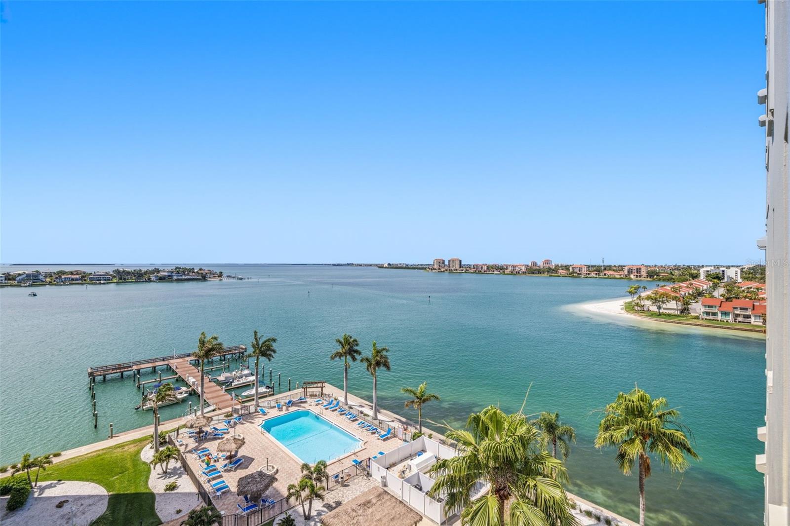 BAYWAY ISLES POINT BRITTANY FIVE - Residential