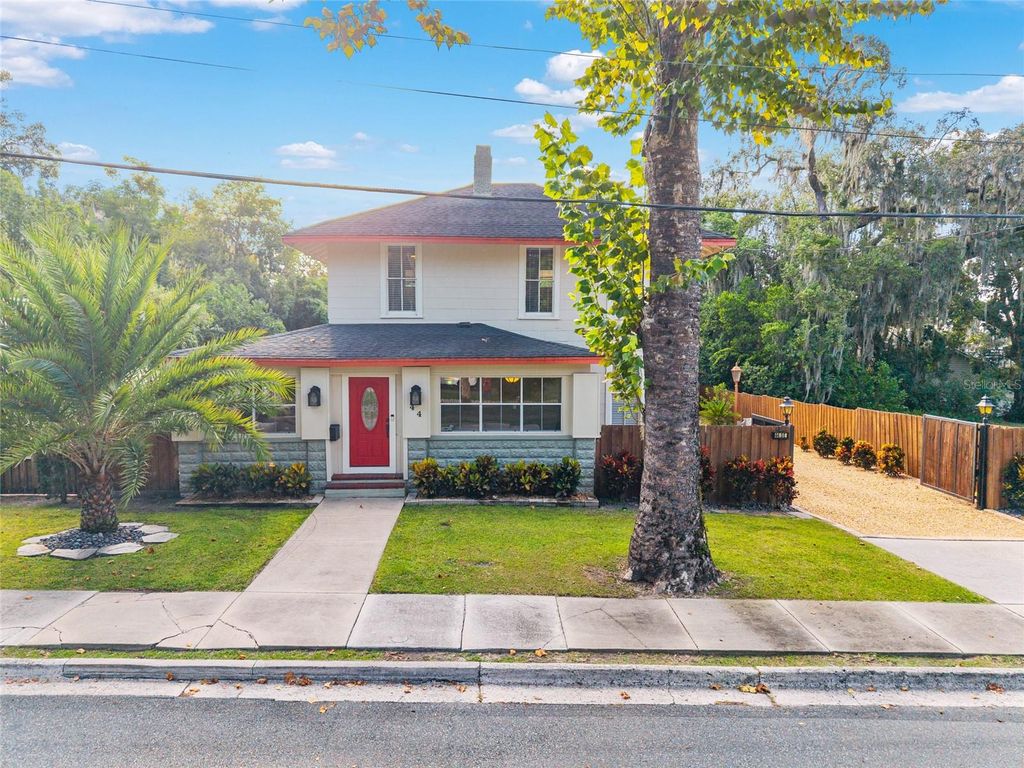 Photo of 44 SE 9th Terrace, Ocala, FL 34471 (MLS # OM711284)