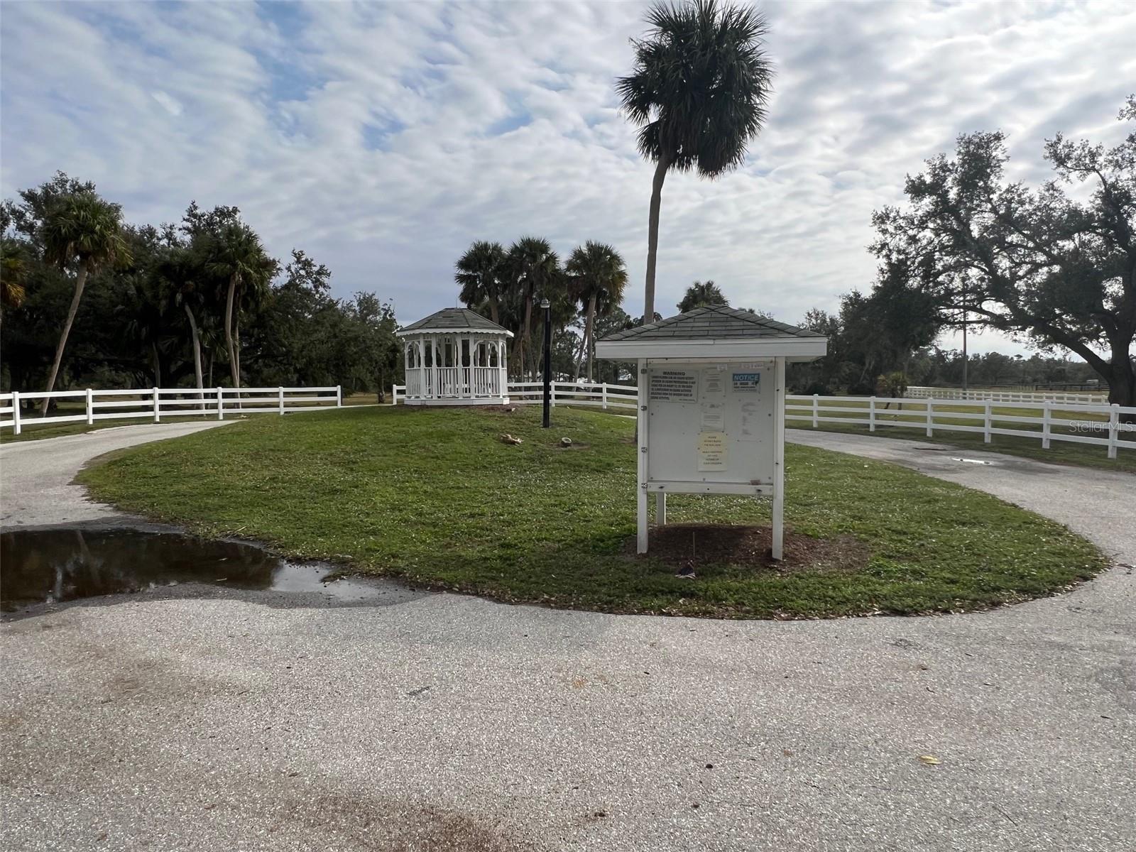 PRAIRIE CREEK PARK - Land