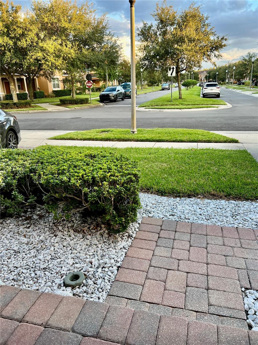 10709 SAVANNAH LANDING CIRCLE