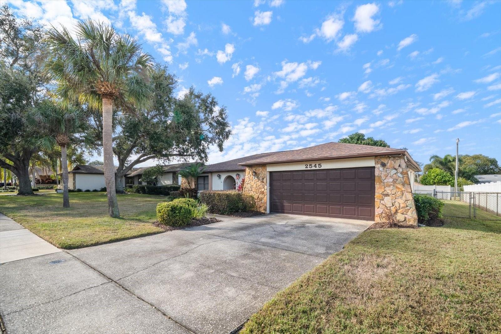 BARRINGTON HILLS - Residential