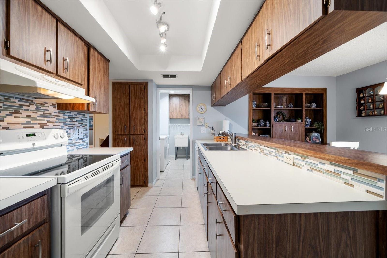 BARRINGTON HILLS - Residential