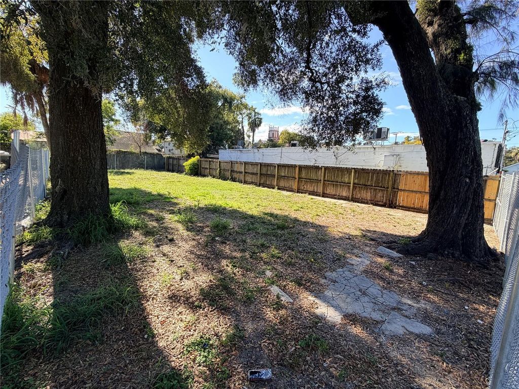 Photo of 905 E 26th Avenue, Tampa, FL 33605 (MLS # TB8463920)