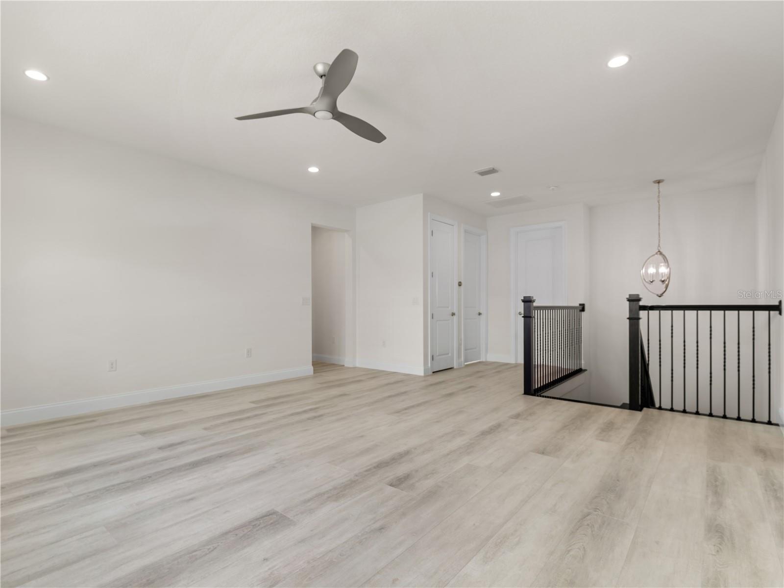 ROYAL CYPRESS PRESERVE - Residential