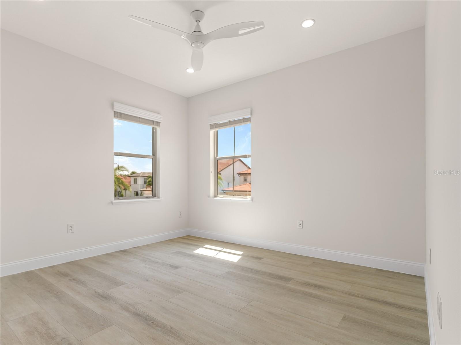 ROYAL CYPRESS PRESERVE - Residential