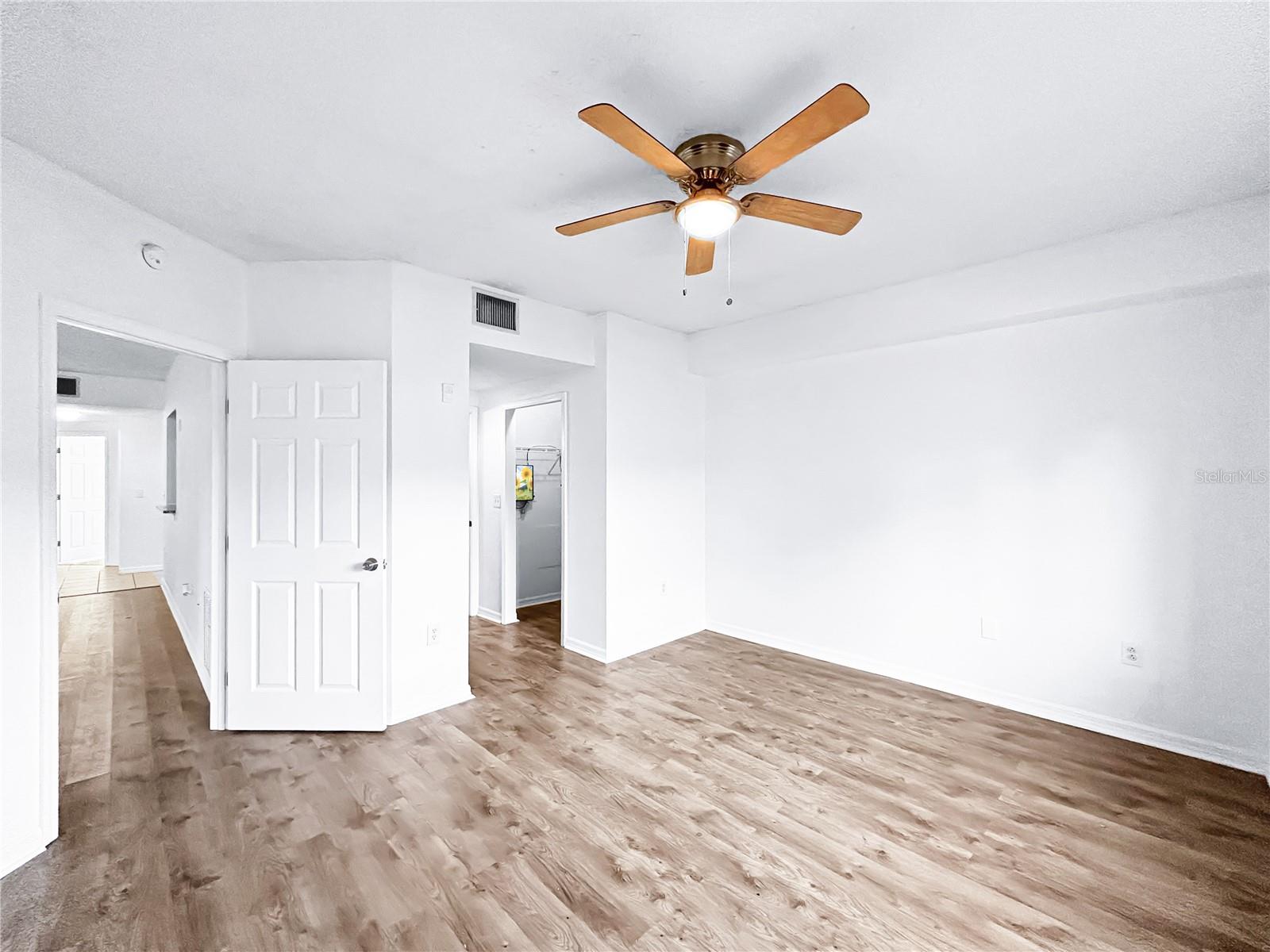 VILLAGES OF BLOOMINGDALE CONDO - Residential