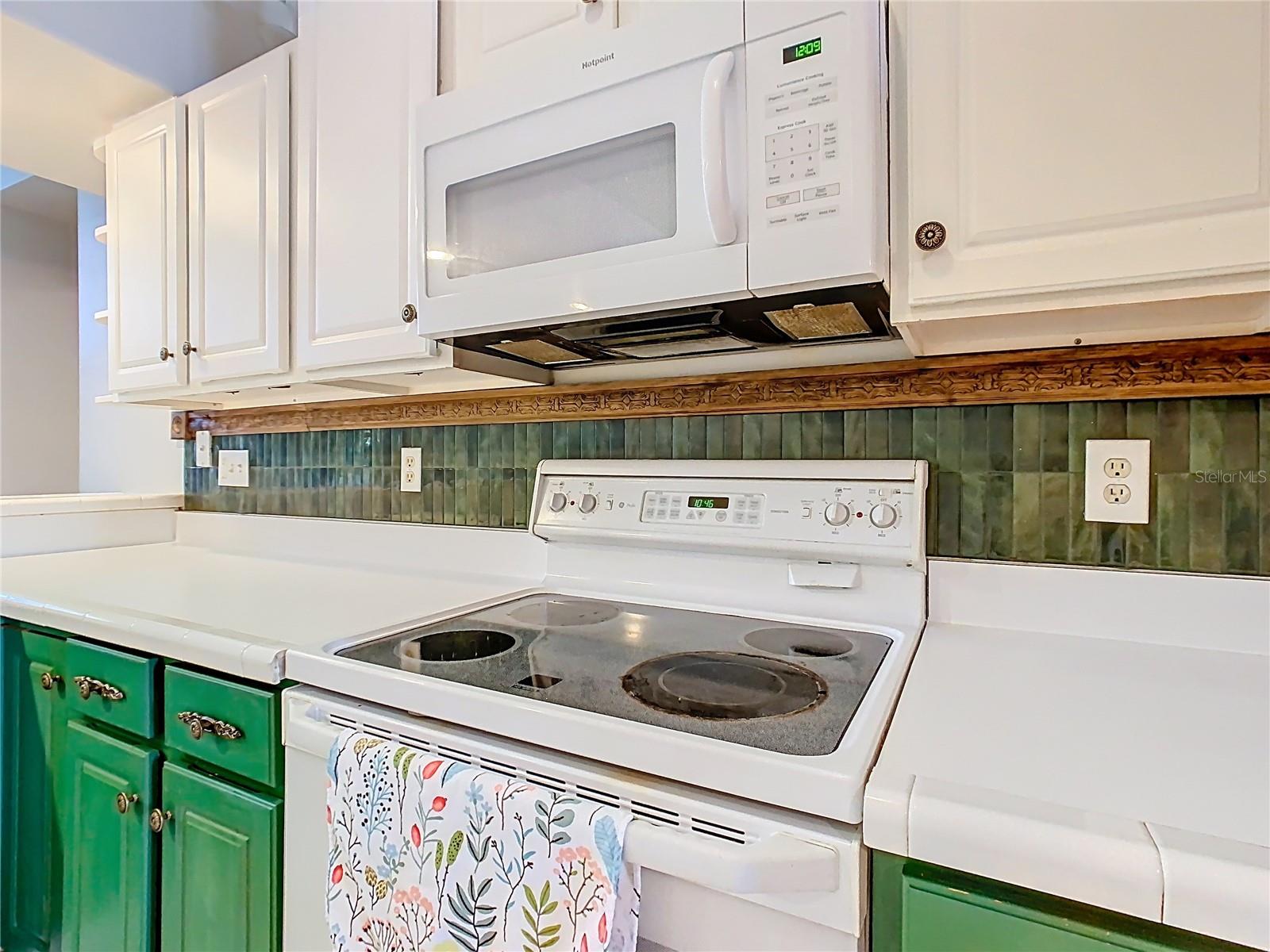 OVERLOOK ESTATES - Residential