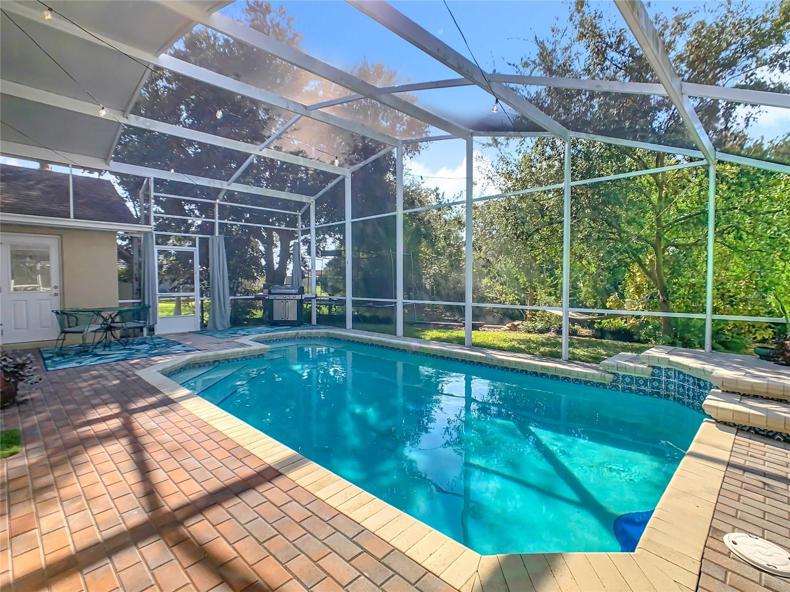 OVERLOOK ESTATES - Residential