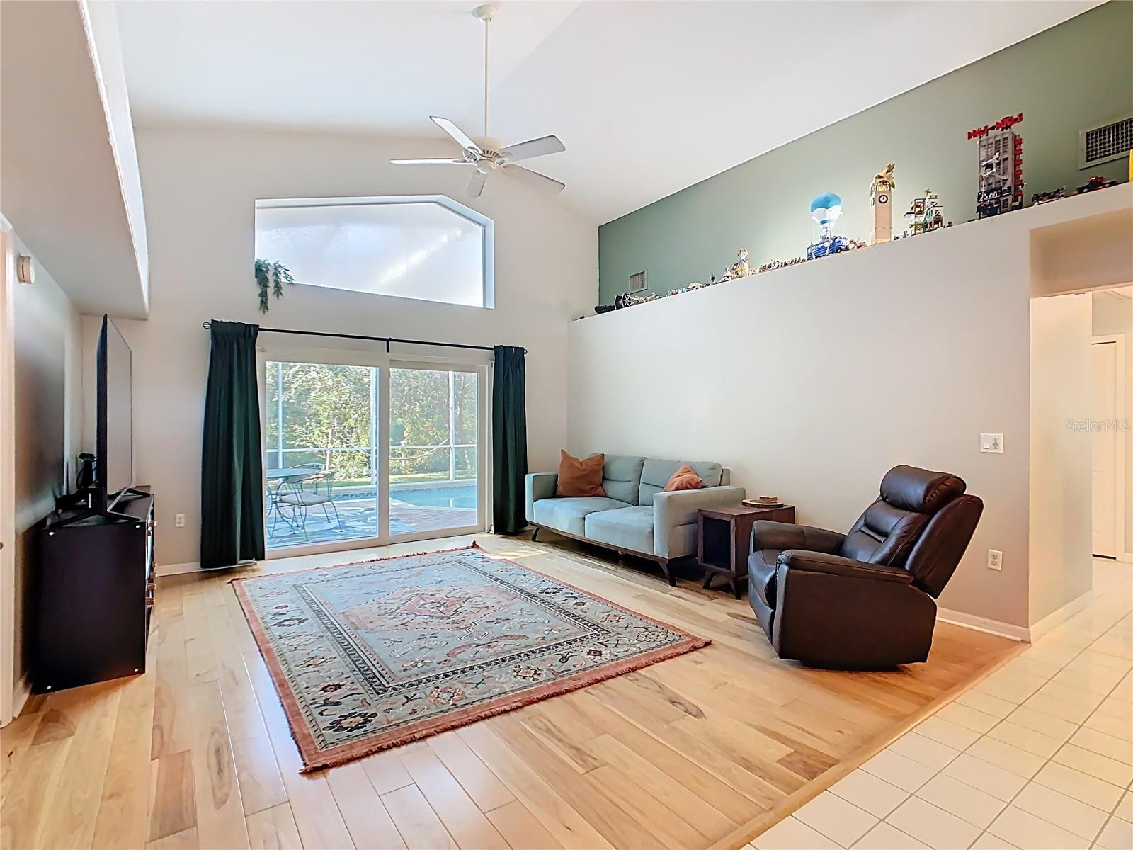 OVERLOOK ESTATES - Residential