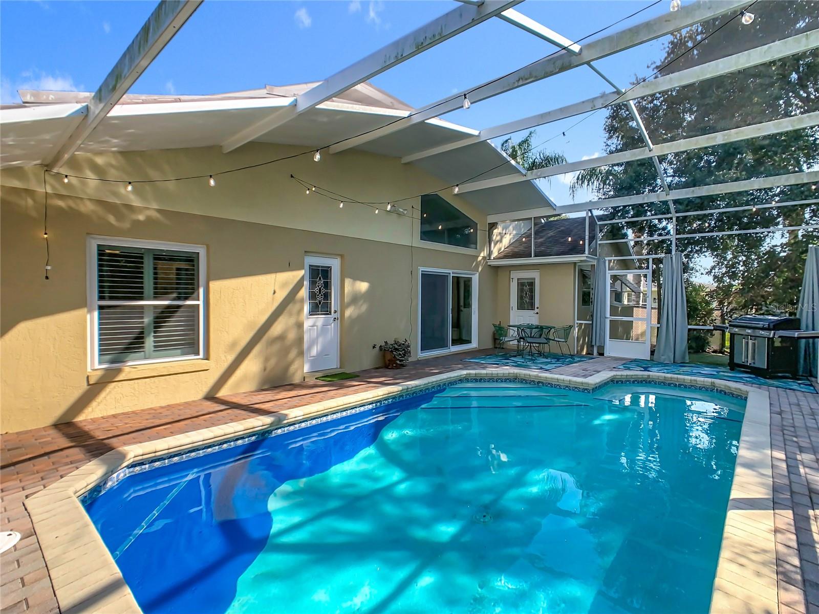 OVERLOOK ESTATES - Residential