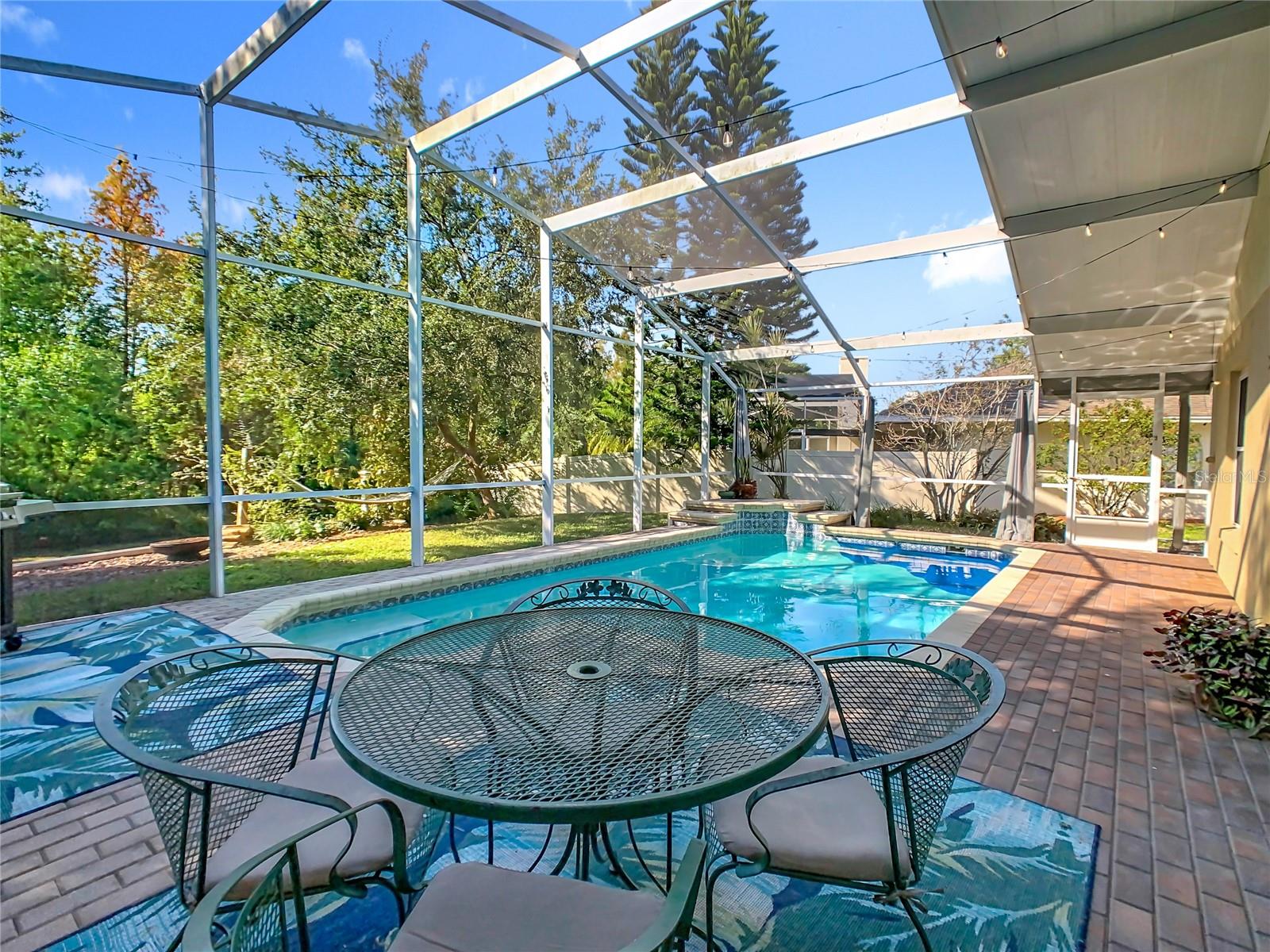 OVERLOOK ESTATES - Residential