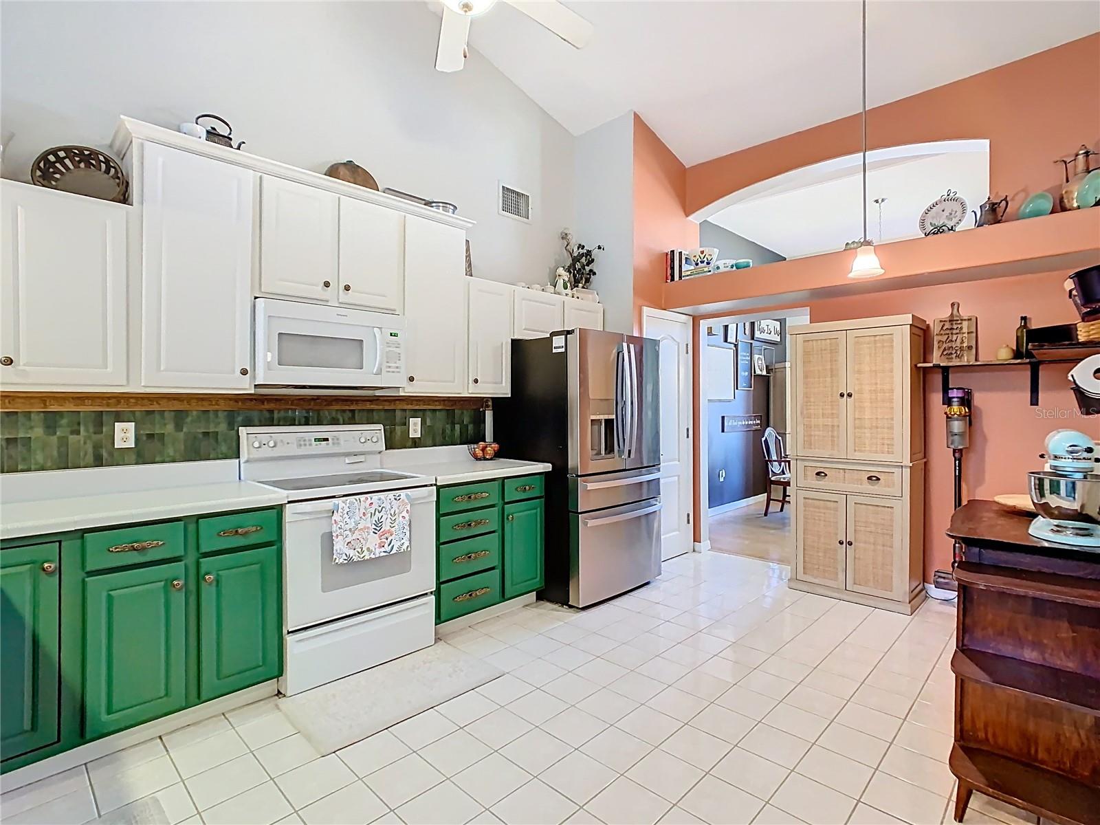 OVERLOOK ESTATES - Residential